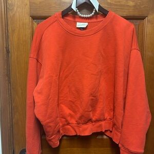 Universal Thread Vibrant Red/Orange Cropped Sweatshirt